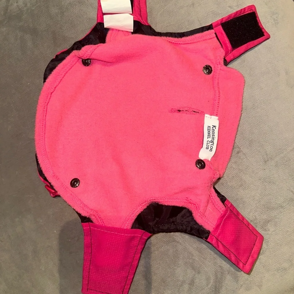 Kensington kennel club pink dual lined dog coat size XS